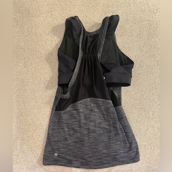 Lulu Lemon Yoga Tank size 6/8 - Picture 7 of 9